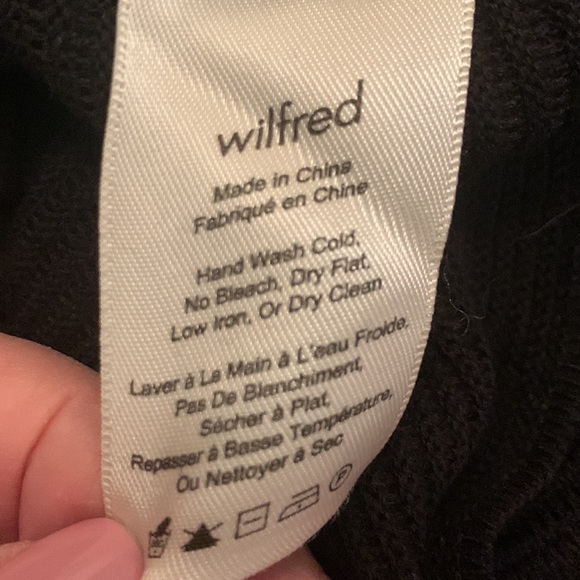 WIlfred black sweater size M, excellent used condition - Picture 6 of 7